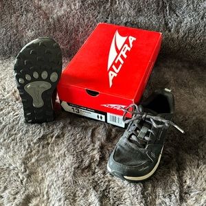 Altra YOUTH Lone Peak Black and gray size 13 Junior